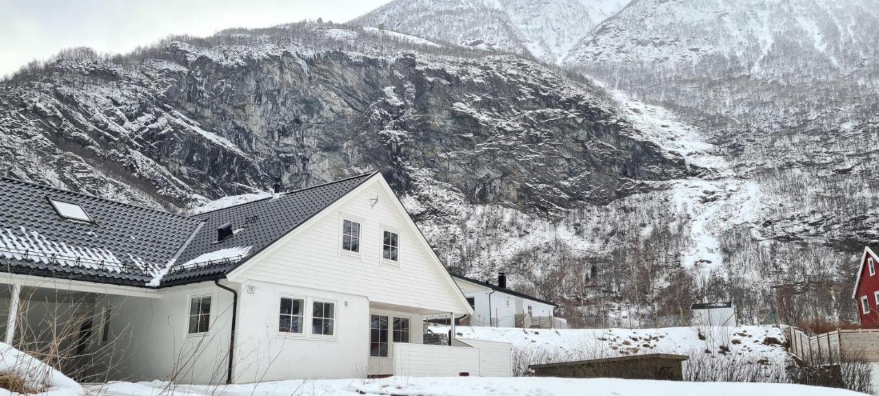 Bright And Cozy Apartment 1.5Km From City Centre Aurland Luaran gambar